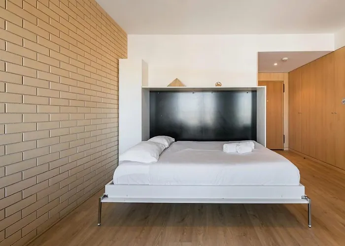 Dragon Stadium W Balcony By Lovelystay Oporto