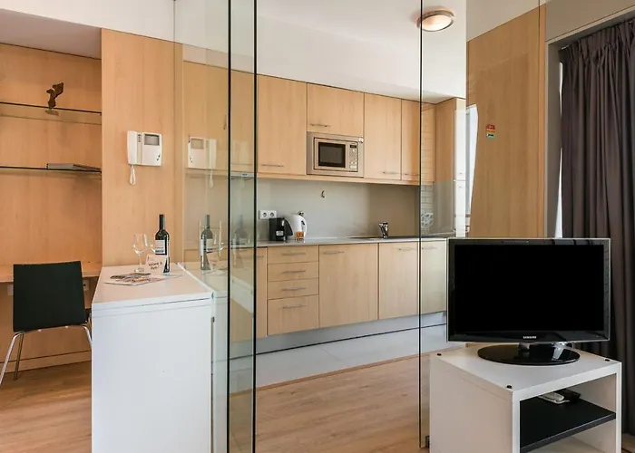 Dragon Stadium W Balcony By Lovelystay *