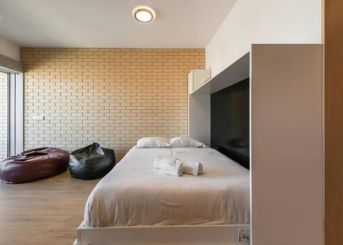 Dragon Stadium W Balcony By Lovelystay Apartament *