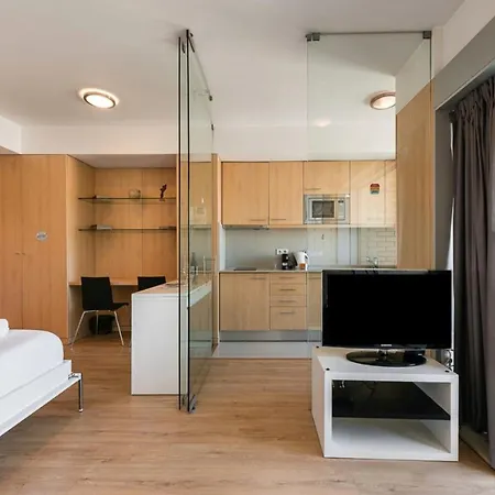 Apartman Dragon Stadium W Balcony By Lovelystay *